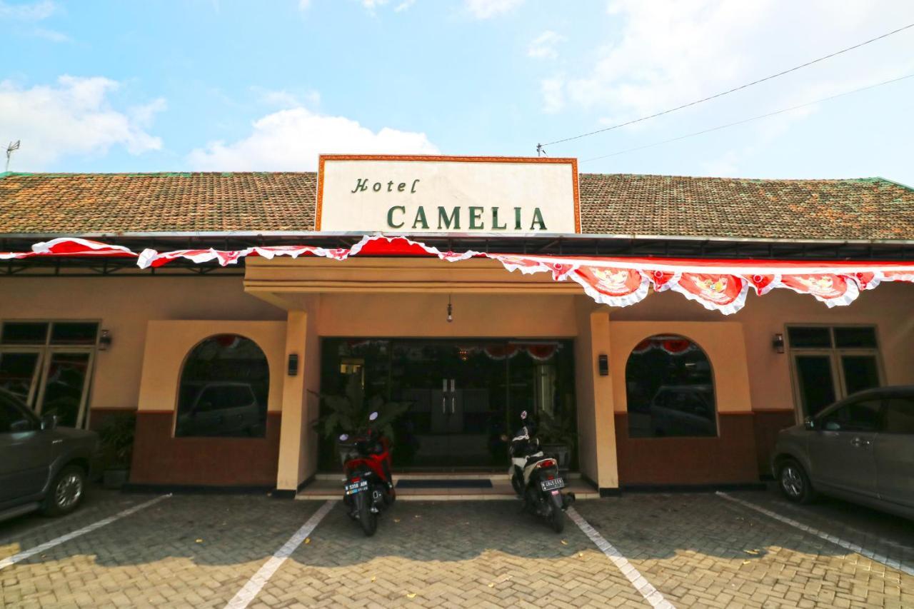 Hotel Camelia Malang Exterior foto